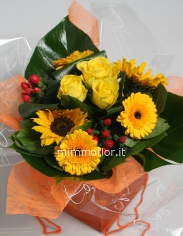 bouquet di fiori misti in borsetta